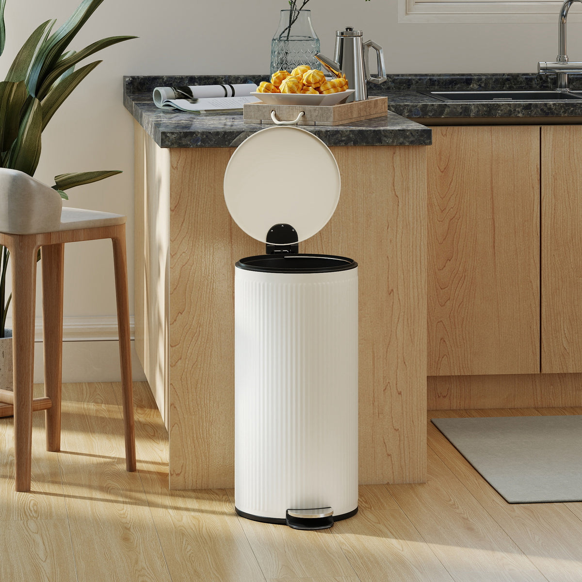 HOMCOM Kitchen Bin, 30 Litre Pedal Rubbish Bin with Removable Bucket, Cream