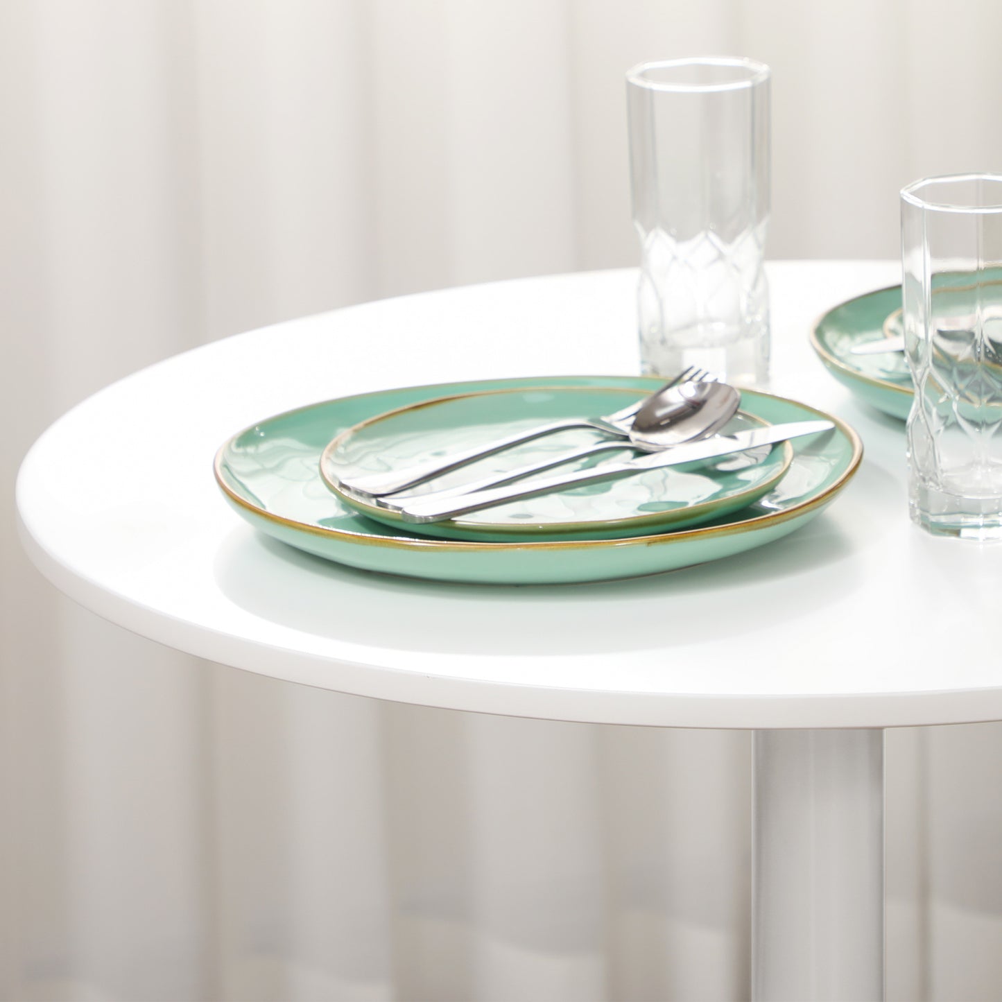 HOMCOM 75H x Φ70cm Two-Person Minimalistic Dining Table - White