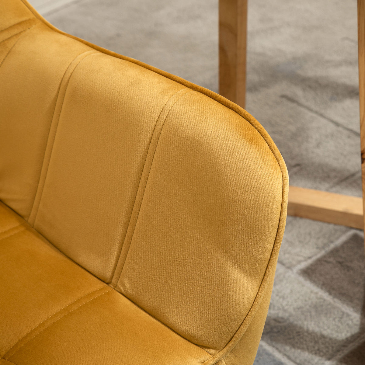 HOMCOM Accent Chair, Velvet Upholstered Vanity Tub Chair with Flared Armrests, Slanted Back, Solid Wood Legs, Comfy Padding Armchair, Home Bedroom Furniture Seating, Set of 2, Yellow