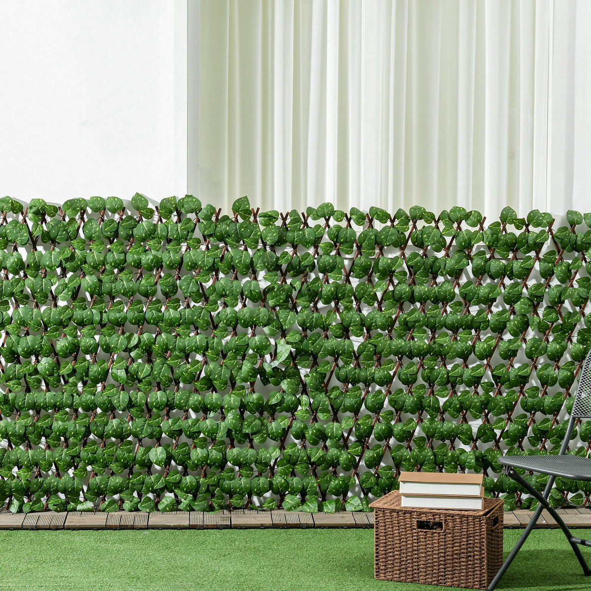 Outsunny Set of 2 Expandable Artificial Trellis Hedges – Realistic Leaf Privacy Screen, 2 x 1 m