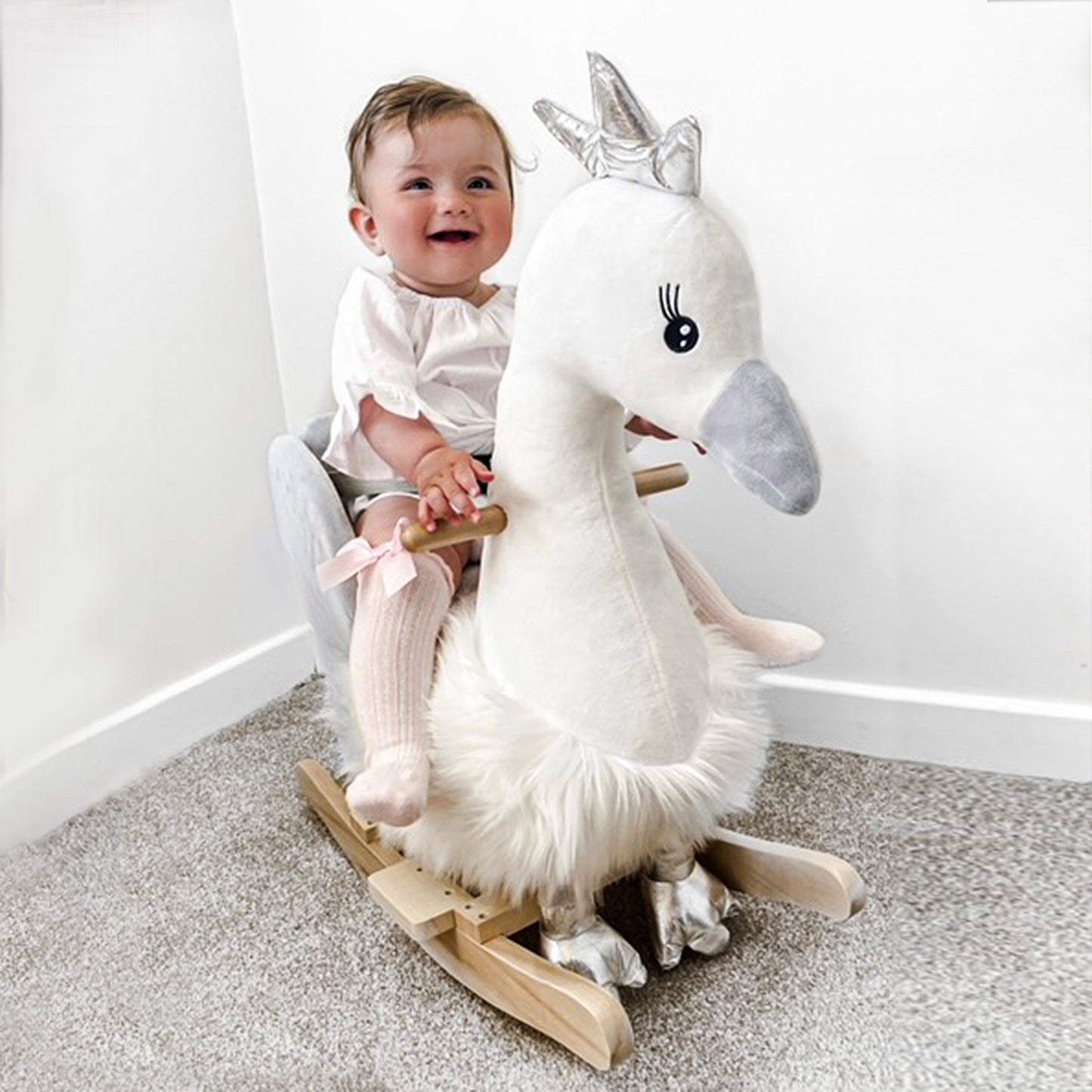 HOMCOM Kids Rocking Horse, Children Plush Ride On Swan Animal Rocker w/ Sound, Wood Base Seat, Seat Belt, Baby Toy Rocker for Toddler 18 - 36 Months, White and Grey