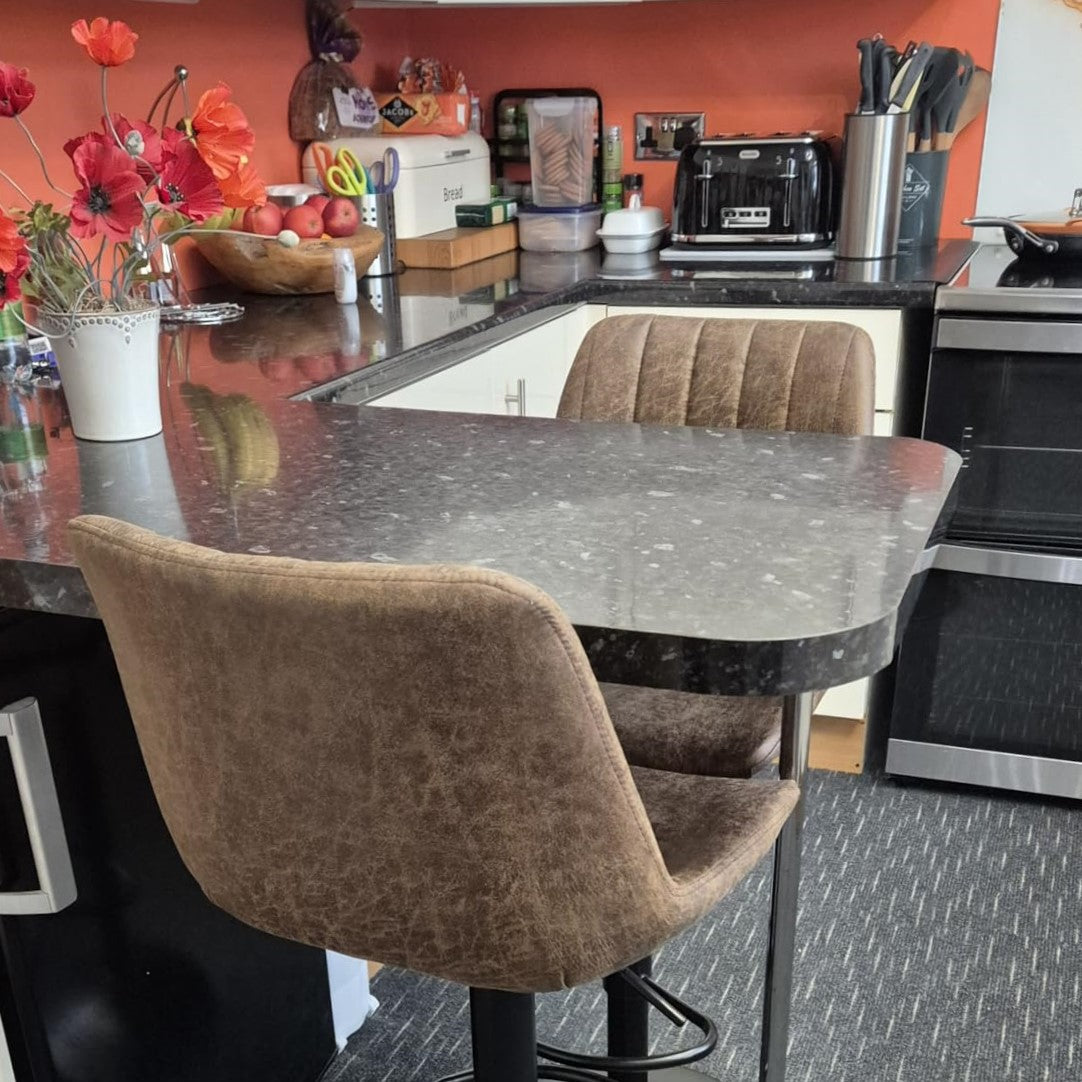 HOMCOM Breakfast Bar Stools Set of 2, 59-80cm Sitting Hight Leather Upholstered Bar Chairs - Brown