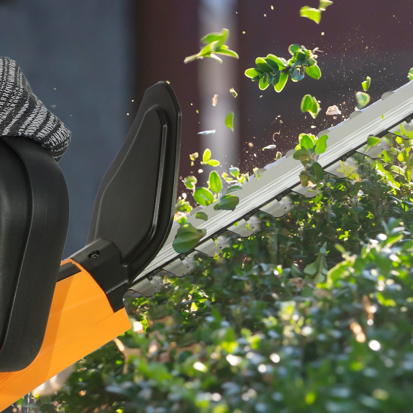 Outsunny 20" Cordless Hedge Trimmer, 18V Electric Hedge Cutter with 51cm Dual Action Blade, 2 x 4000mAh Batteries and Brushless Motor for Garden Branches, Shrubs, Twigs, Orange