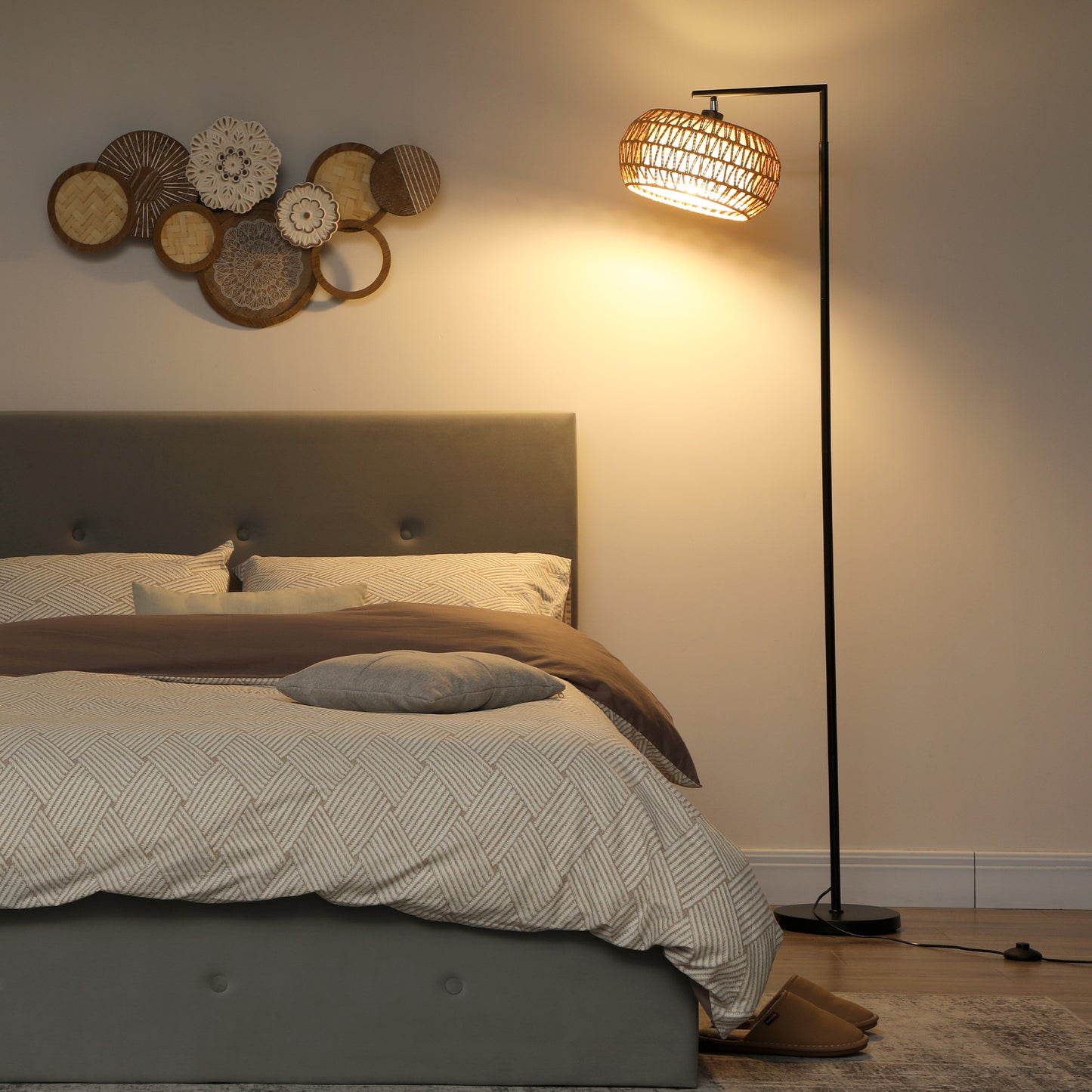 HOMCOM Boho Dimmable Floor Lamp - Black