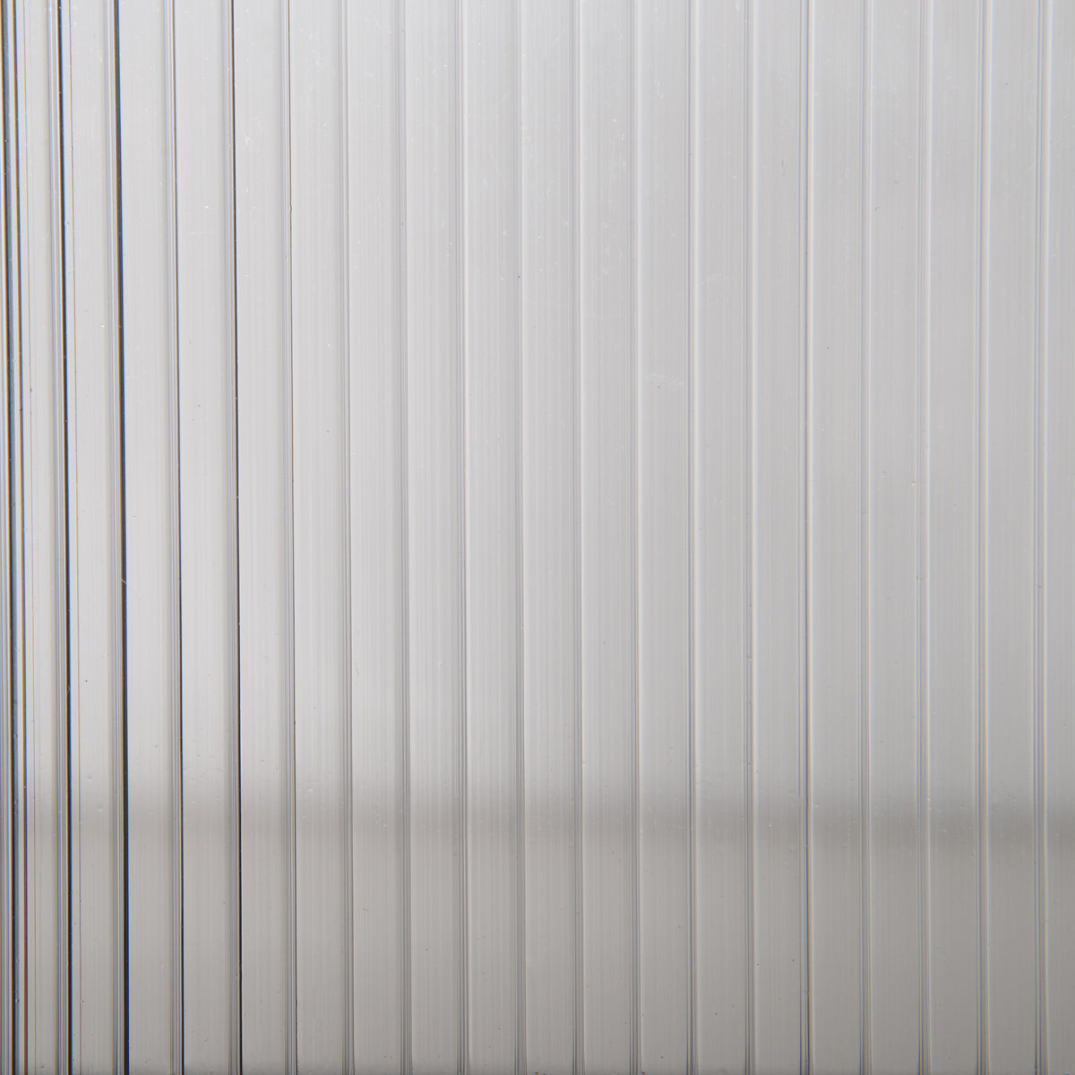 Translucent ribbed polycarbonate panel for the greenhouse