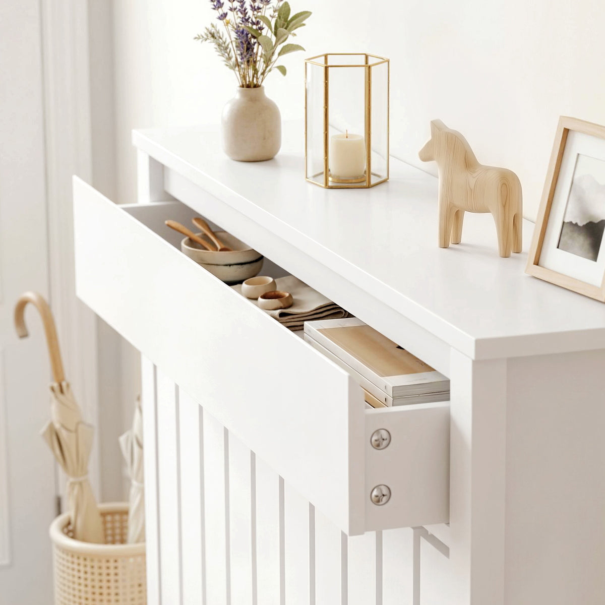 HOMCOM 93 x 88.5cm Rustic-Look Radiator Cover - White
