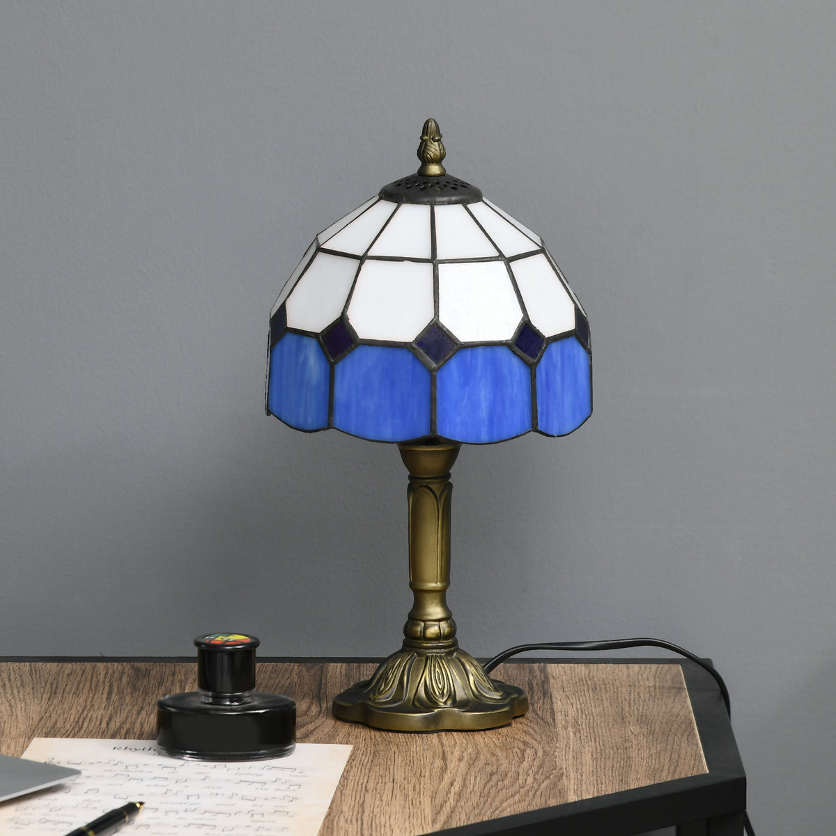 HOMCOM Handmade Art Deco Glass Table Lamp - White/Blue