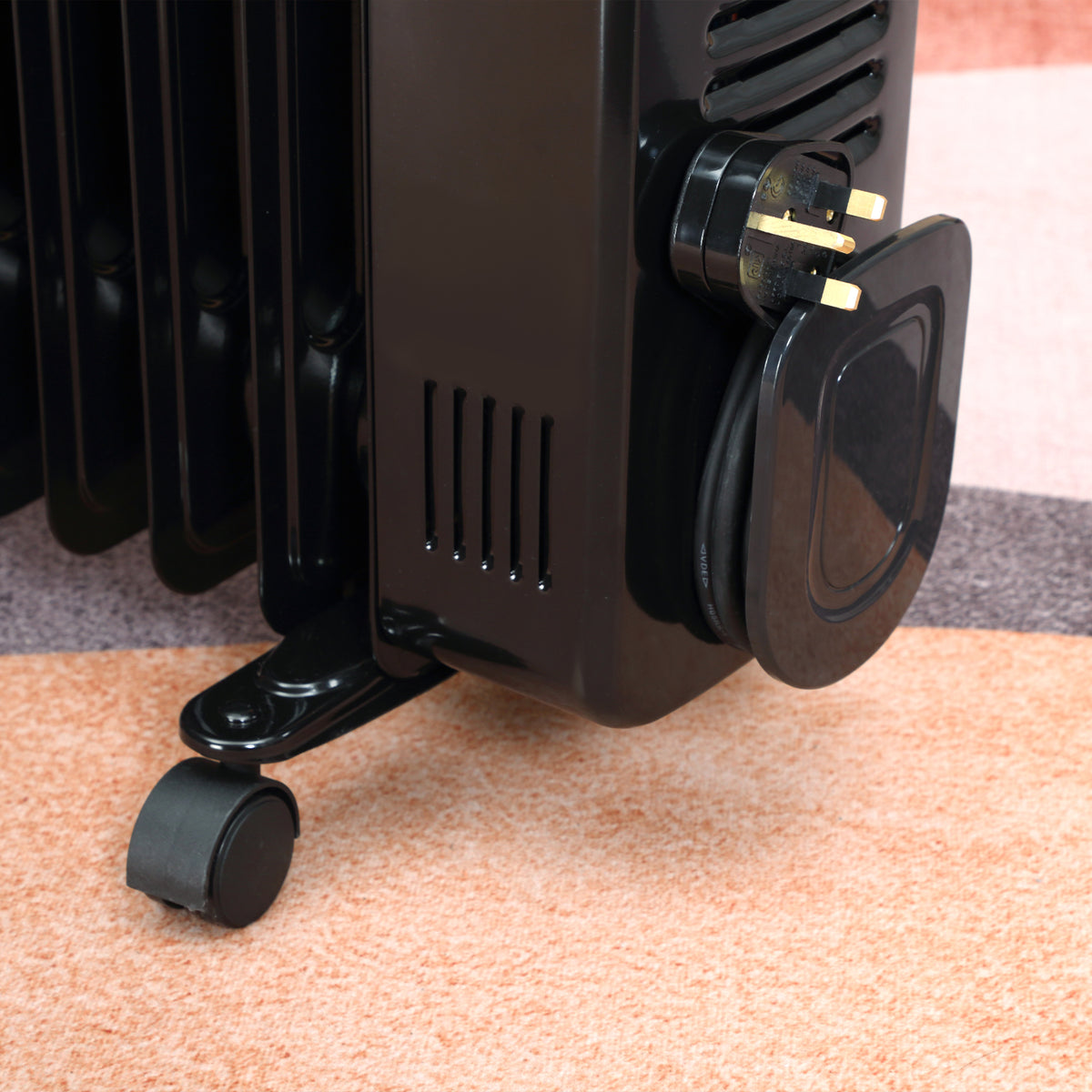 HOMCOM 2000W Digital Oil Filled Radiator, 9 Fin, Portable Electric Heater with LED Display, 24-Hour Timer, 3 Heat Settings, Safety Cut-Off and Remote Control, Black