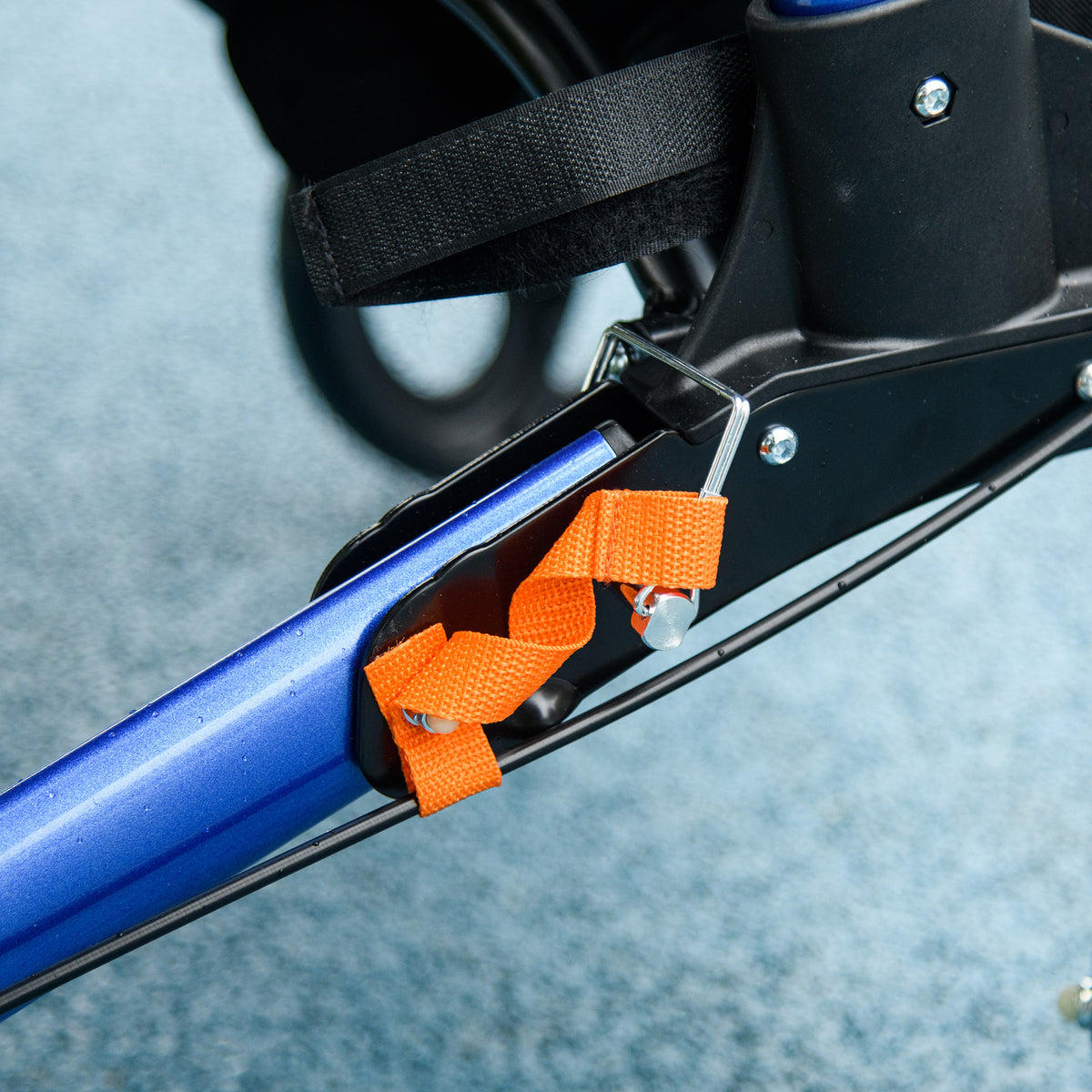 HOMCOM Portable Rollator Walker with 6 Adjustable Height and Dual Brakes for travel and Dailt Use, Blue