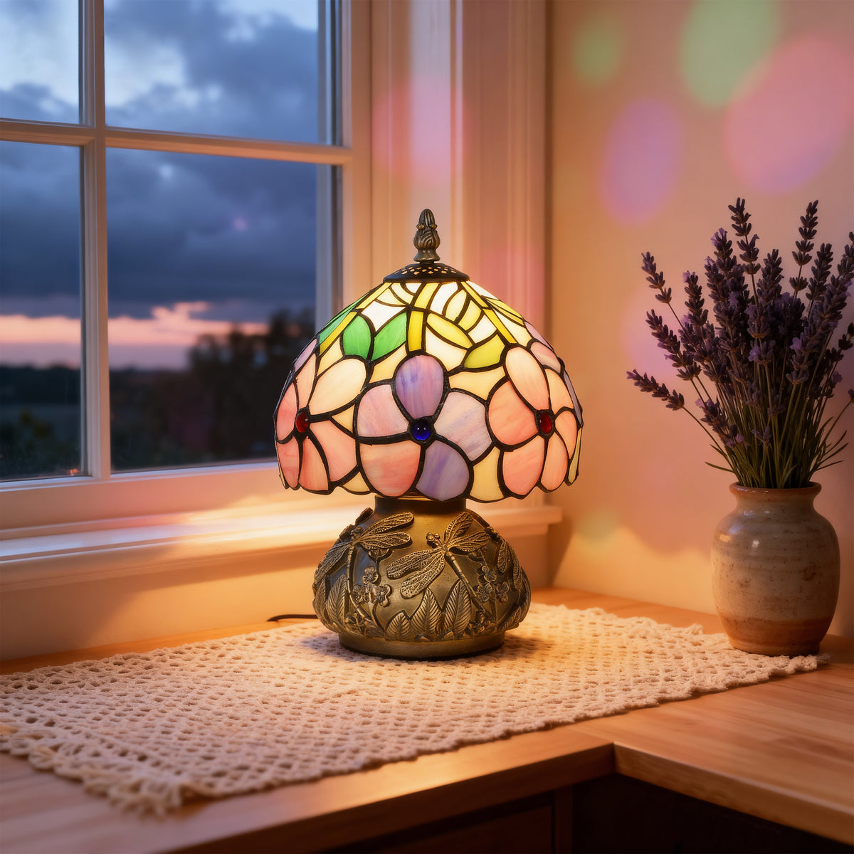 HOMCOM Tiffany-Style Table Lamp with Sculpted Dragonfly Base, Handcrafted Classic Stained Glass Bedside Lamp for Living Room and Bedroom, E27 Socket, Pink