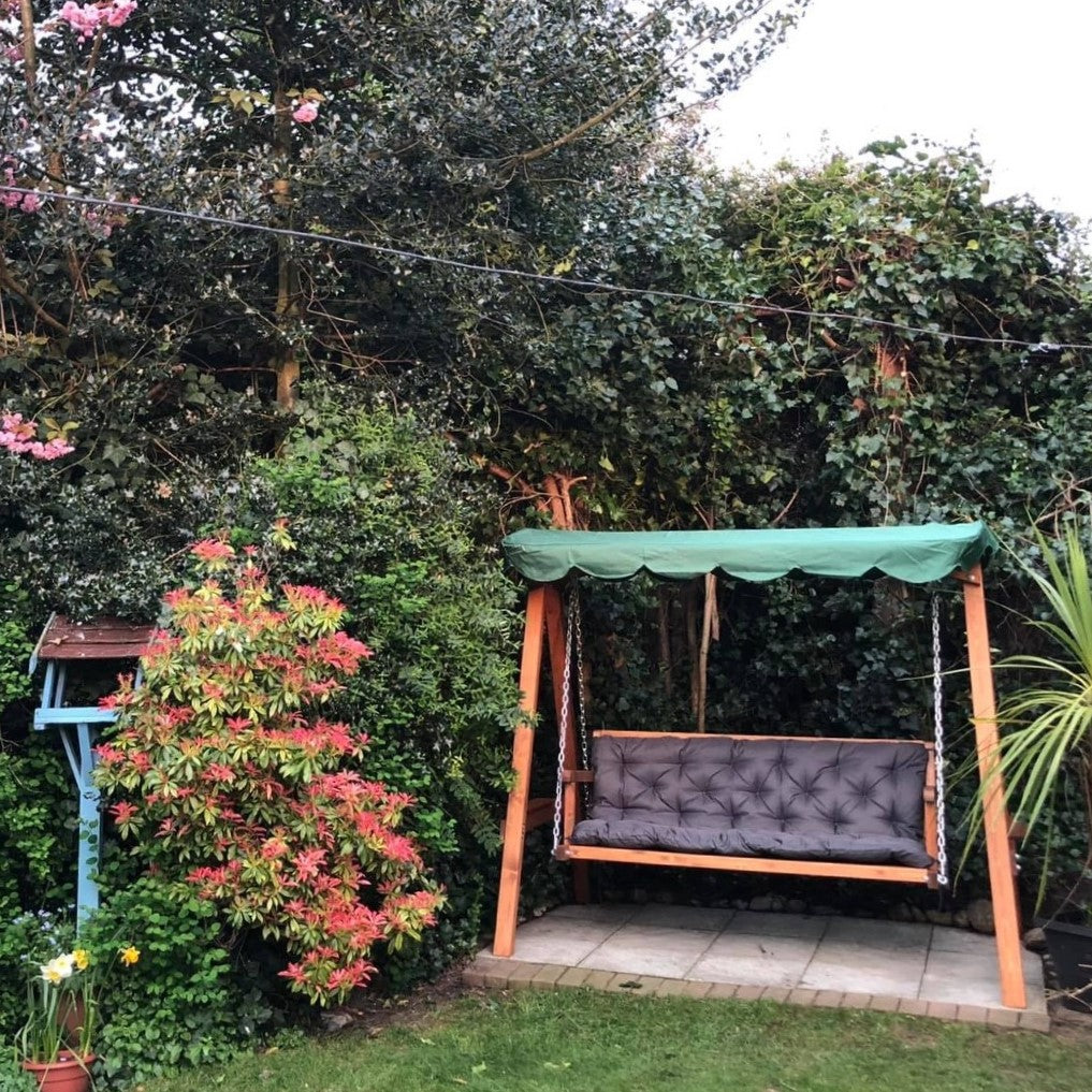 Outsunny 3-Seater Pinewood Swing Chair-Green
