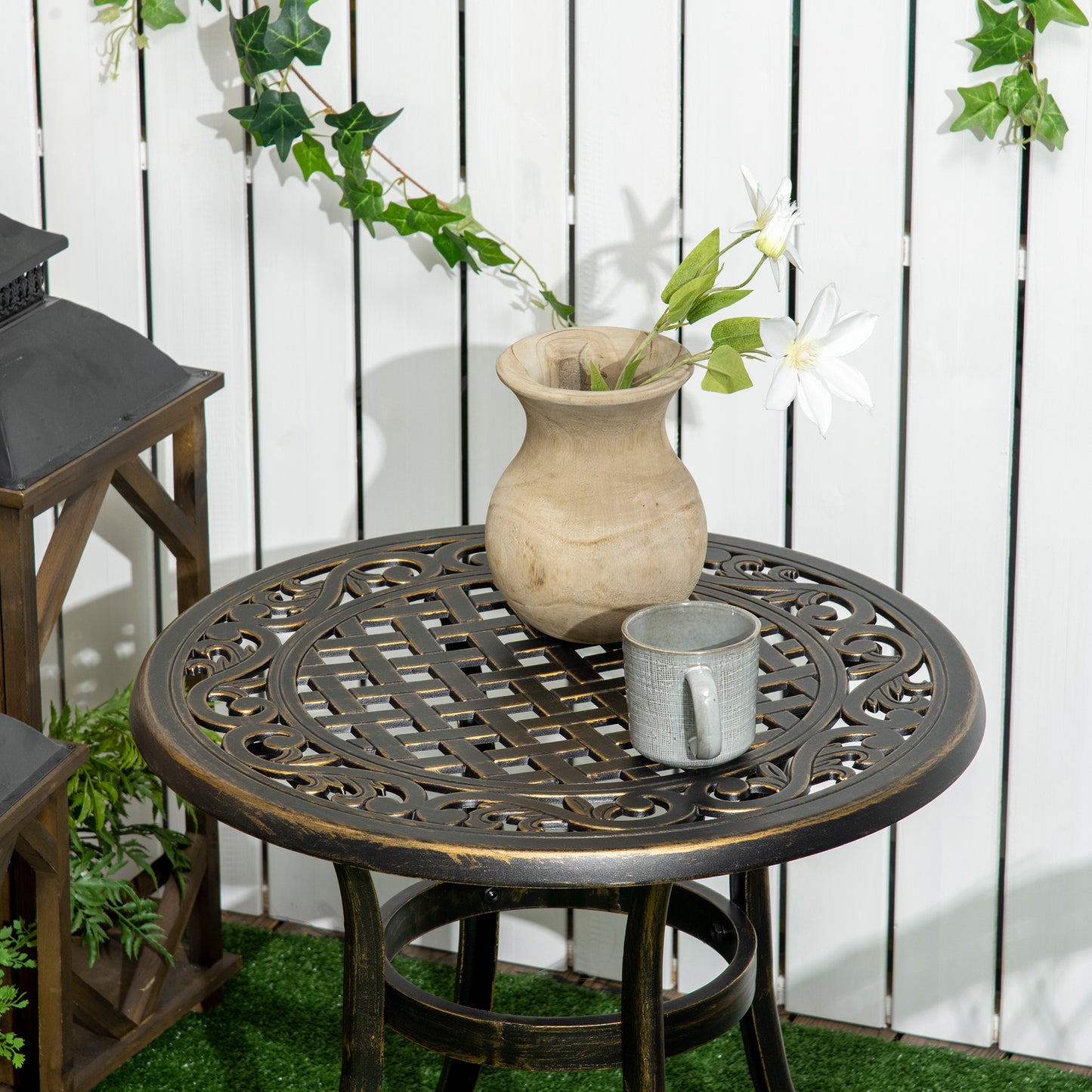 Outsunny Outdoor Garden Table, Cast Aluminium Patio End Table with Anti-slip Foot Pads for Garden, Patio, Balcony, 60 x 60 cm, Bronze Tone