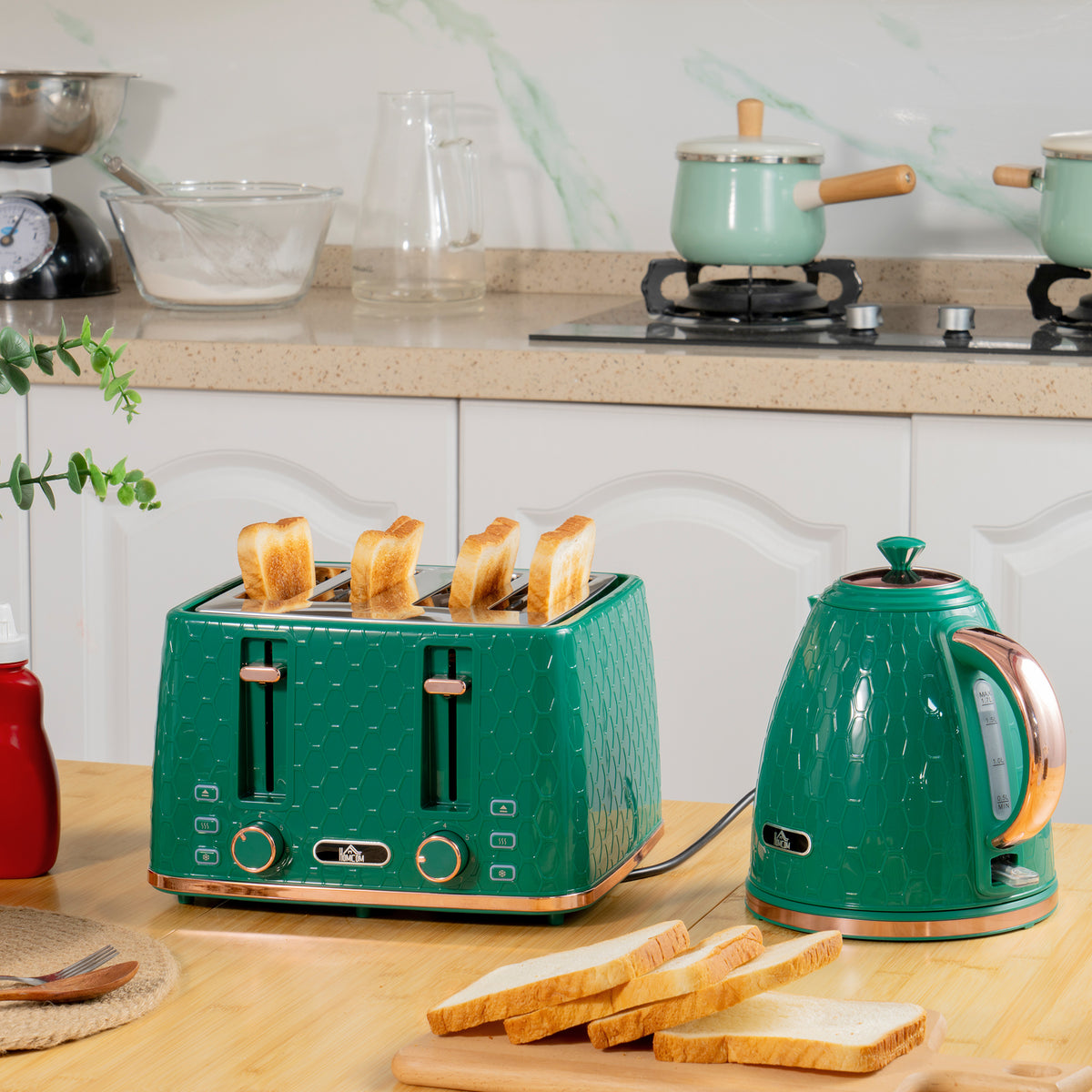 HOMCOM Kettle and Toaster Set, 1.7L 3000W Fast Boil Jug Kettle with Auto Shut Off, 4 Slice Toaster with 7 Level Browning Controls & Crumb Tray, UK Otter Thermostat, Green