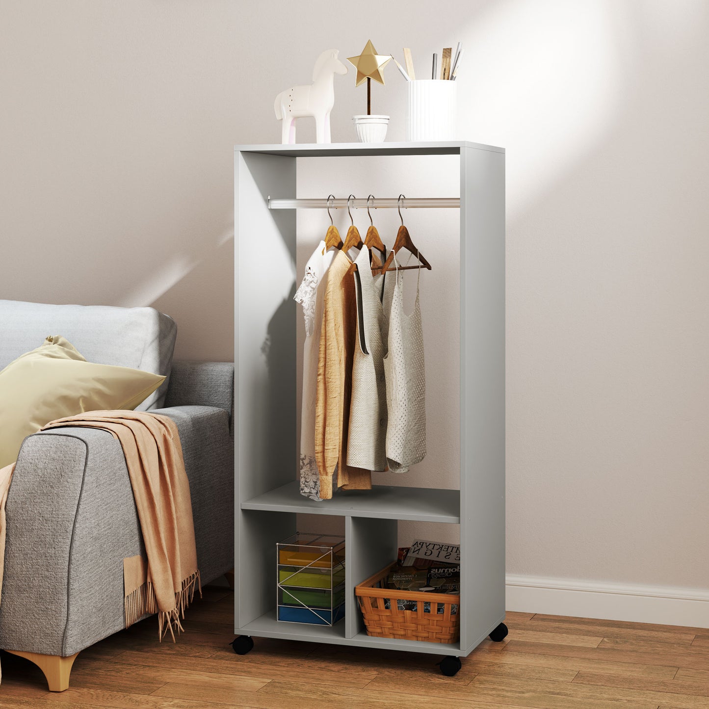 HOMCOM Open Wardrobe on Wheels, Bedroom Wardrobe with Clothes Hanging Rail, 2 Storage Shelves, Mobile Garment Rack for Cloakroom, Hallway, Grey