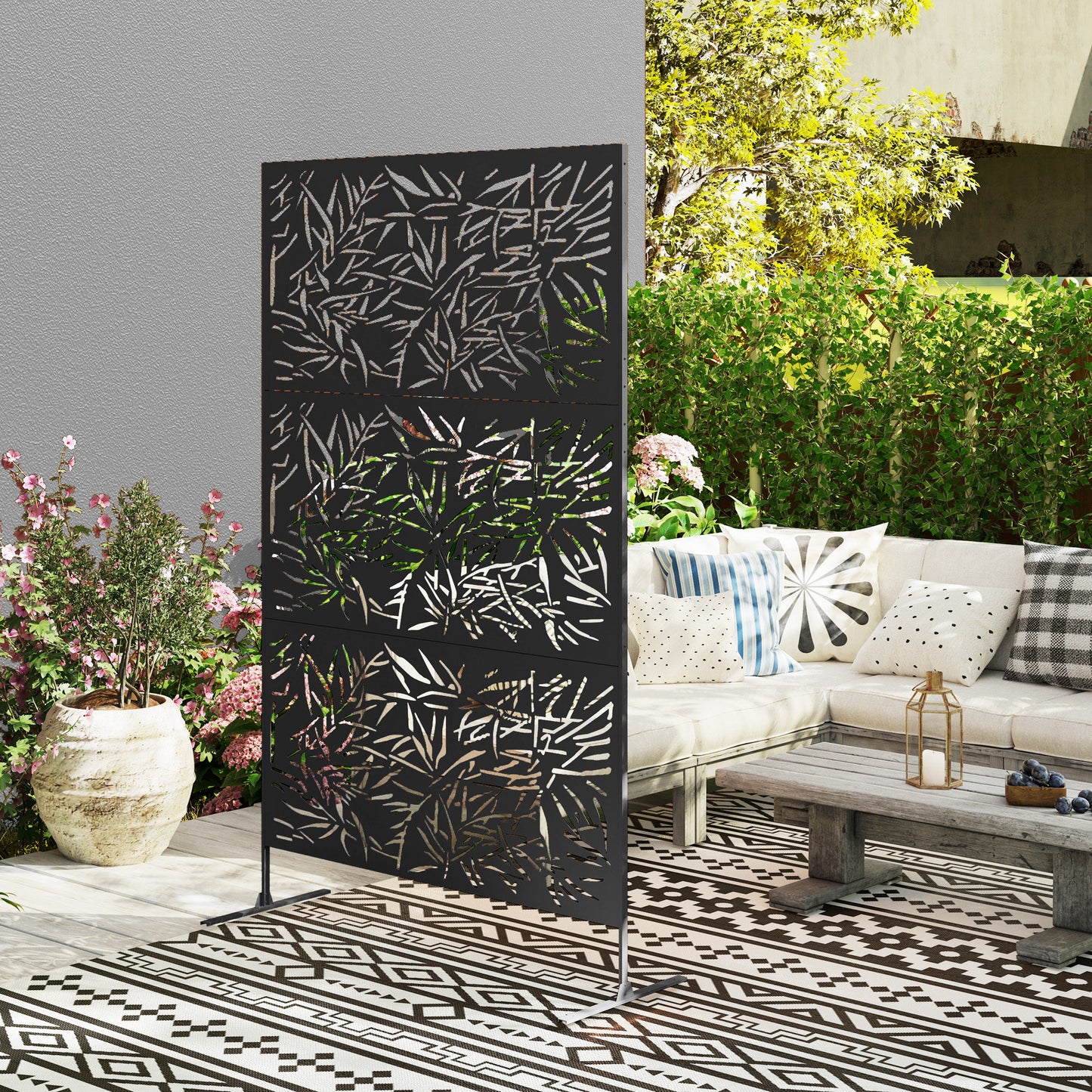 Outsunny Decorative Garden Privacy Screen with Stand, 6.5FT Freestanding Metal Outdoor Divider, Black