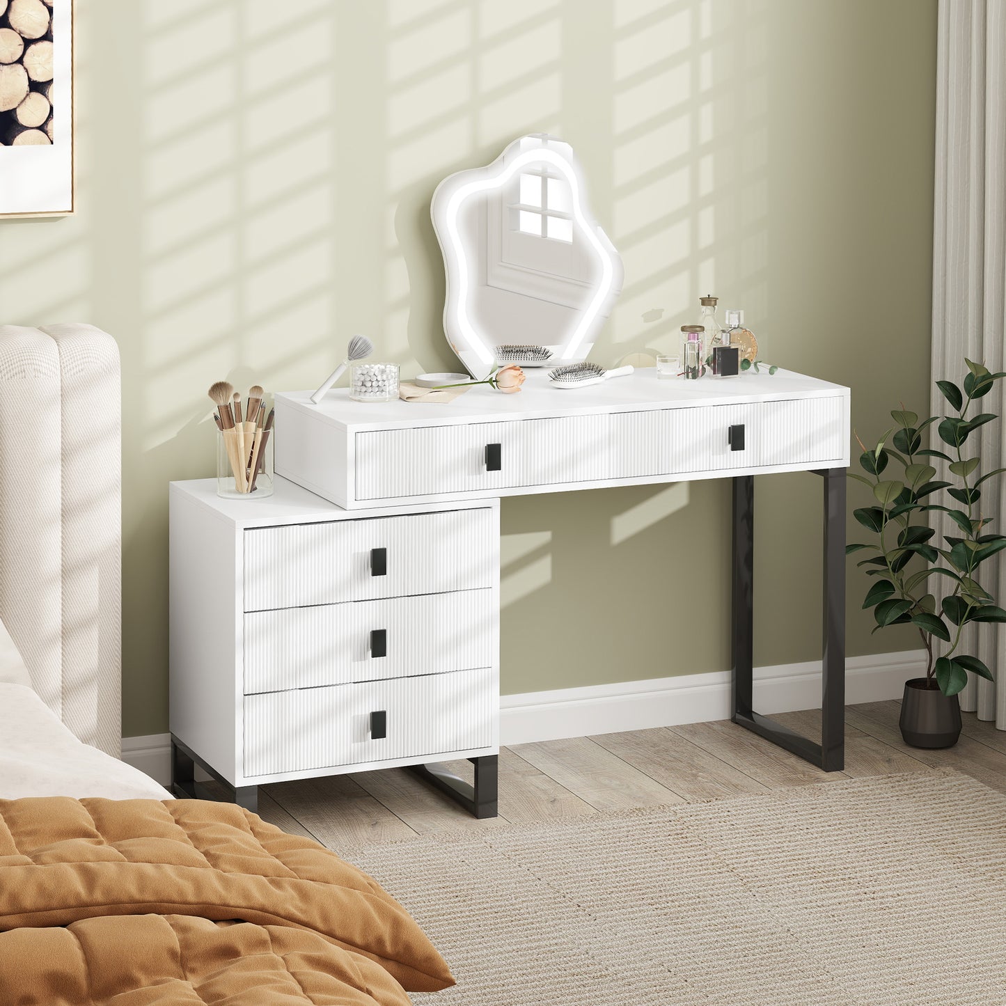 HOMCOM Dressing Table, Vanity Desk with Leaf Shape Mirror, Makeup Table with 5 Drawers, 3-Colour LED Lights, 100x40cm Tabletop, White