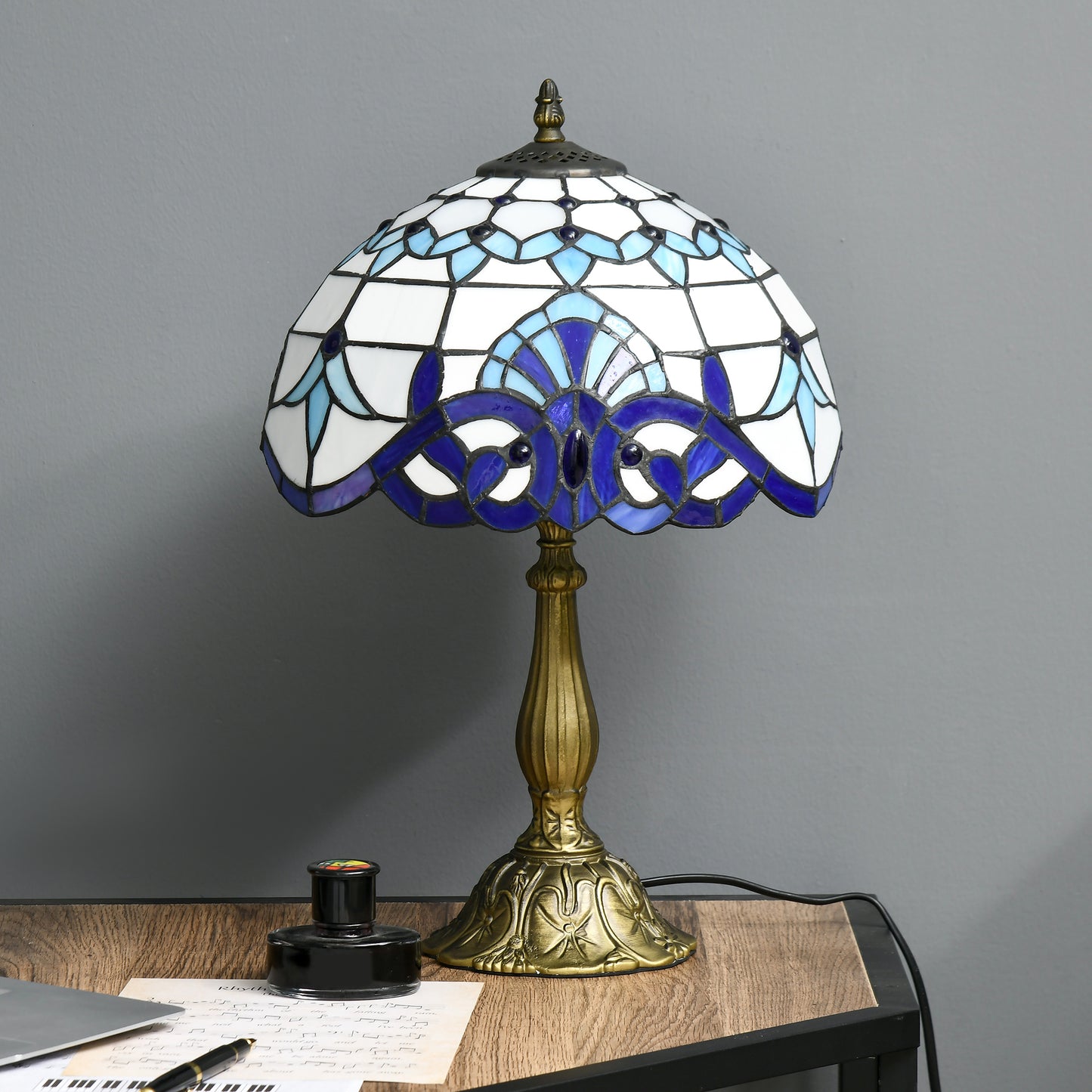 HOMCOM Tiffany Stained Glass Table Lamp, Handmade Antique Bedside Lamp for Bedroom, Living room, Home, Nightstand, Decorative Night Light, Blue