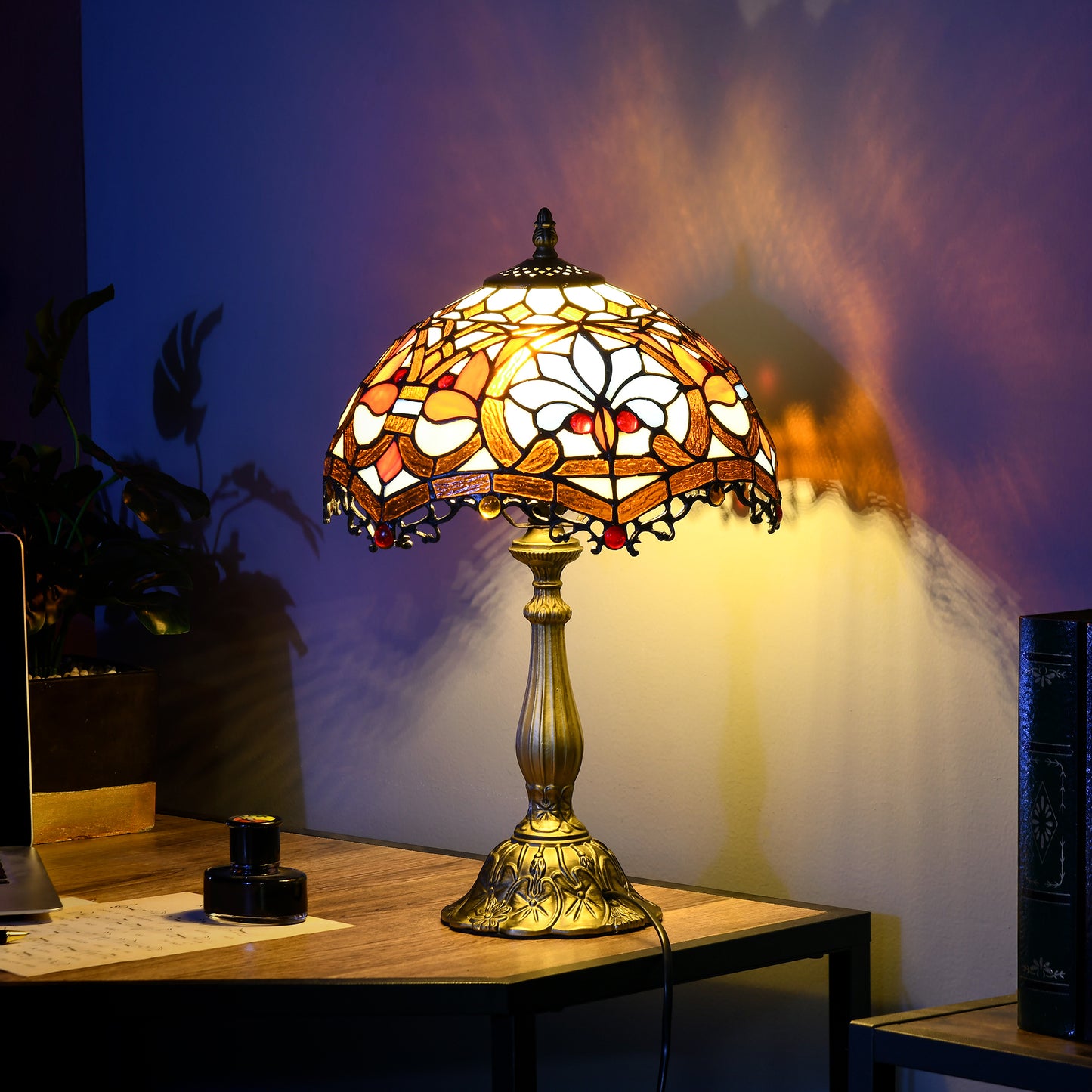 HOMCOM Tiffany Lamp, Stained Glass Table Lamp, Handcrafted Artisan Collectible, Suitable for Living Room and Bedside, Multi-Coloured, Ф25 x 45Hcm, Zinc Alloy.