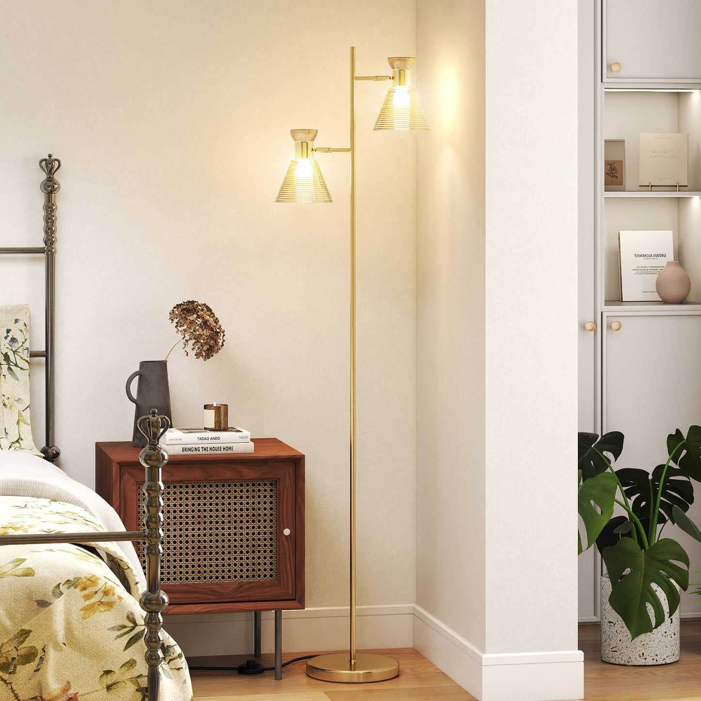 HOMCOM Floor Lamp with Adjustable Dual Head, Modern Standing Lamp with Floral Glass Shades and Foot Switch for Living Room Bedroom, E27 Socket, Bulb Not Included, Gold Tone