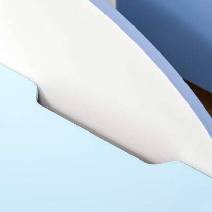Toy box lid edge with a notched finger grip