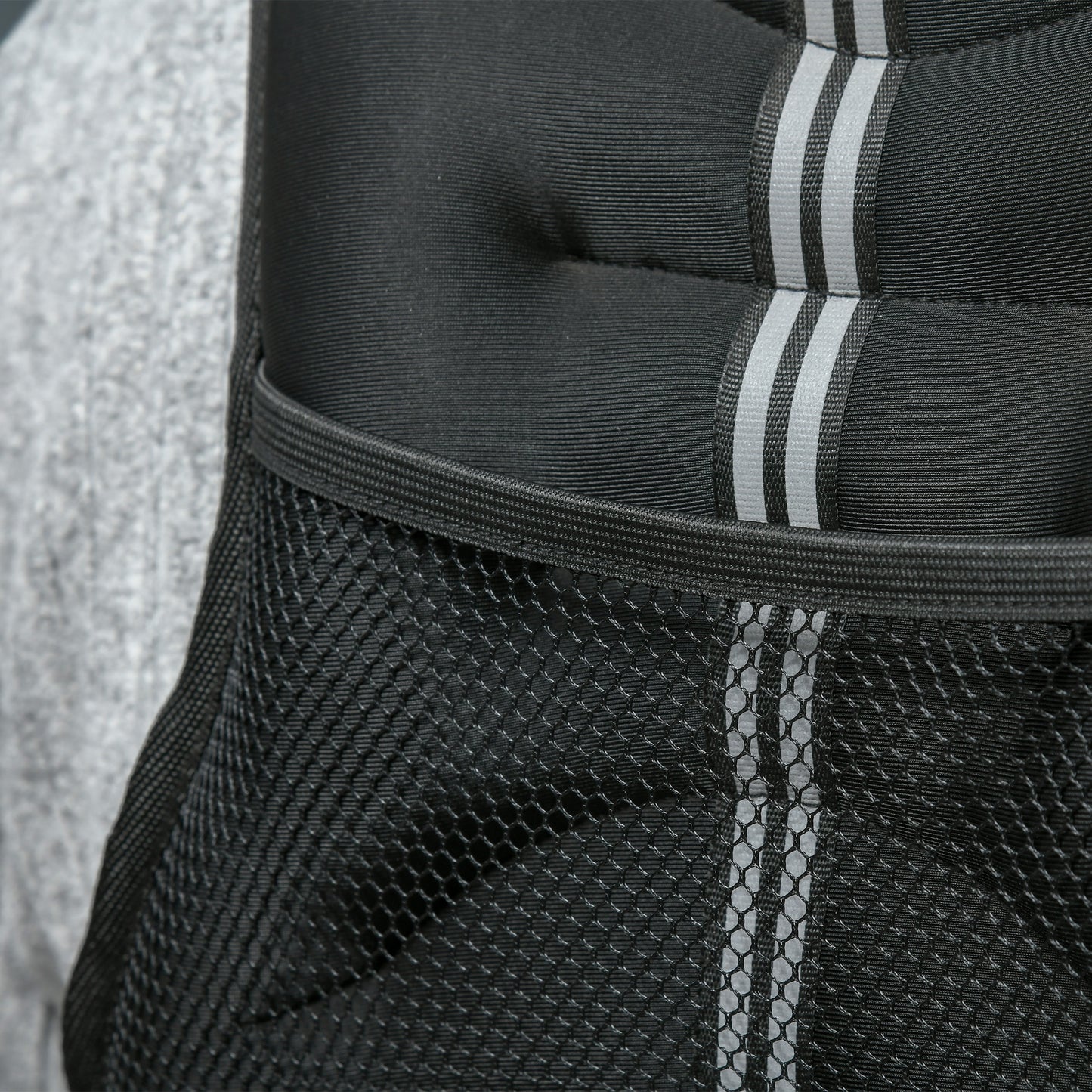 HOMCOM 5KG Weighted Vest, Running Weight Vest with Adjustable Strap, Convenient Pocket and Reflective Strips for Men and Women