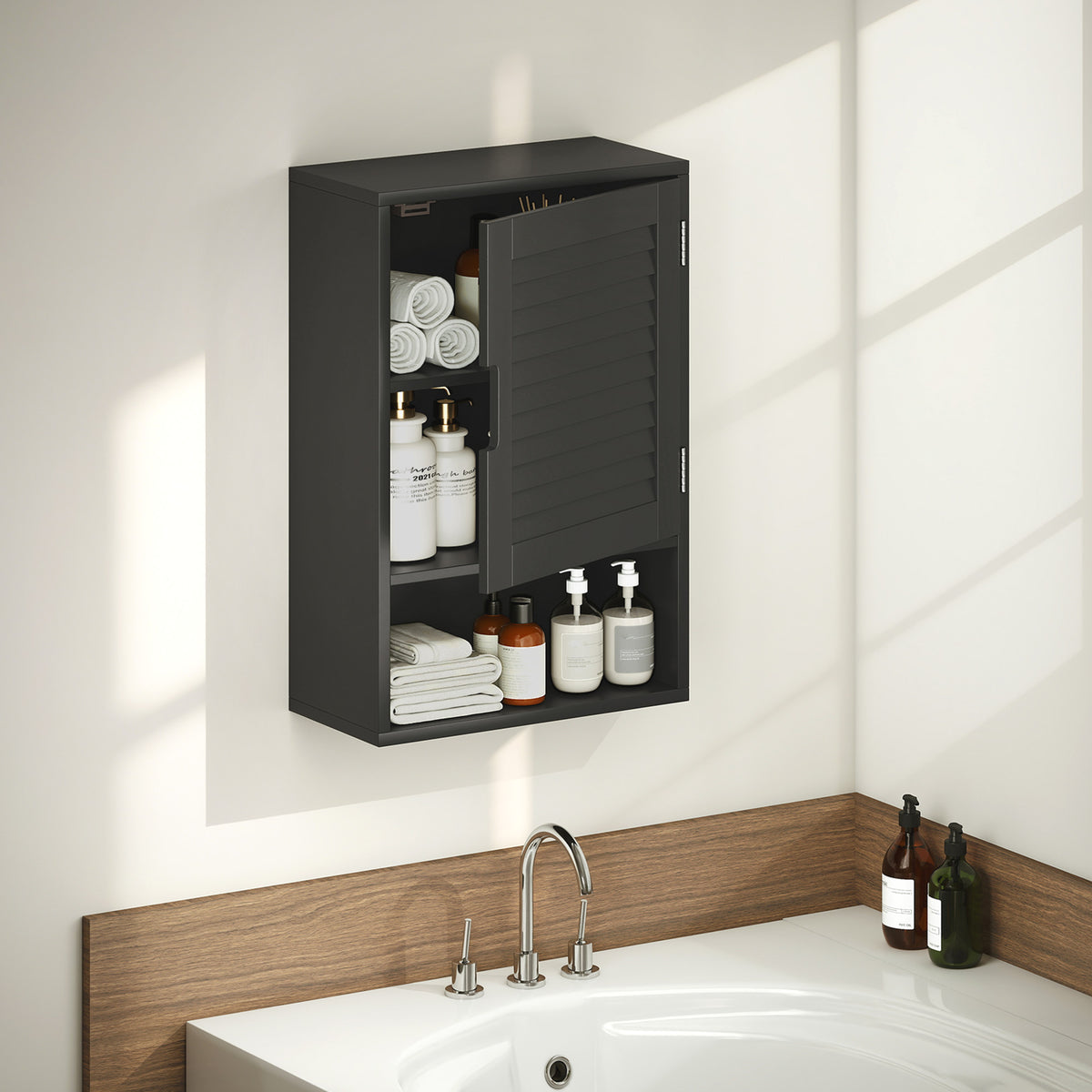 HOMCOM Bathroom Cabinet, Wall Mounted Storage Cabinet with Adjustable Shelves, 40 x 20 x 60 cm, Black