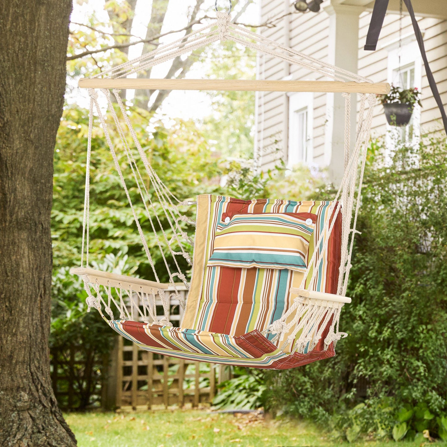 Outsunny Garden Outdoor Hanging Hammock Chair Thick Rope Frame Wooden Arms Safe Wide Seat Garden Outdoor Spot Stylish Multi-Color Stripe